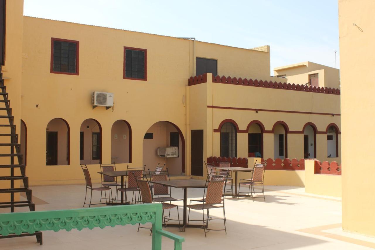 Hotel Sankhu Niwas à Bikaner Extérieur photo
